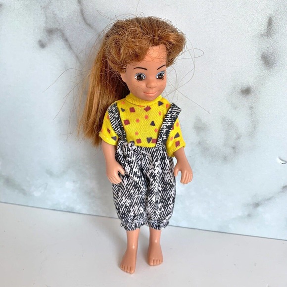 Remco Doll Toys Kid Brown Eyes Long Auburn Brown Hair 1992 Vintage - Picture 1 of 7